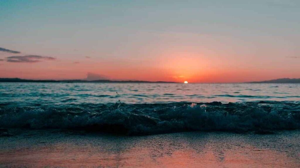 As melhores praias para assistir o pôr do sol no Brasil