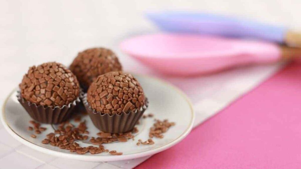 Brigadeiro feito com chocolate em pó