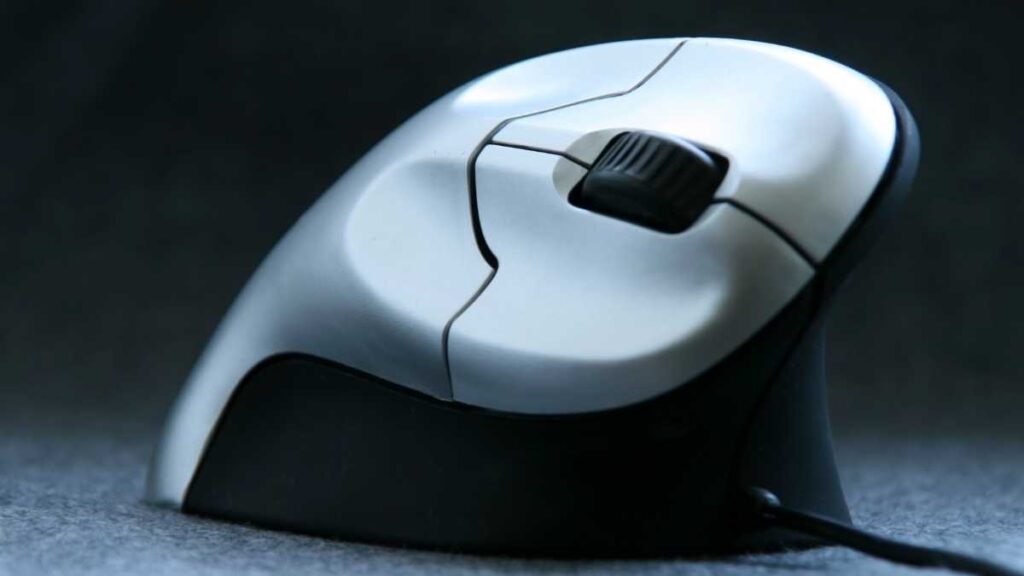 Mouse ergonômico e os benefícios para sua rotina de estudos