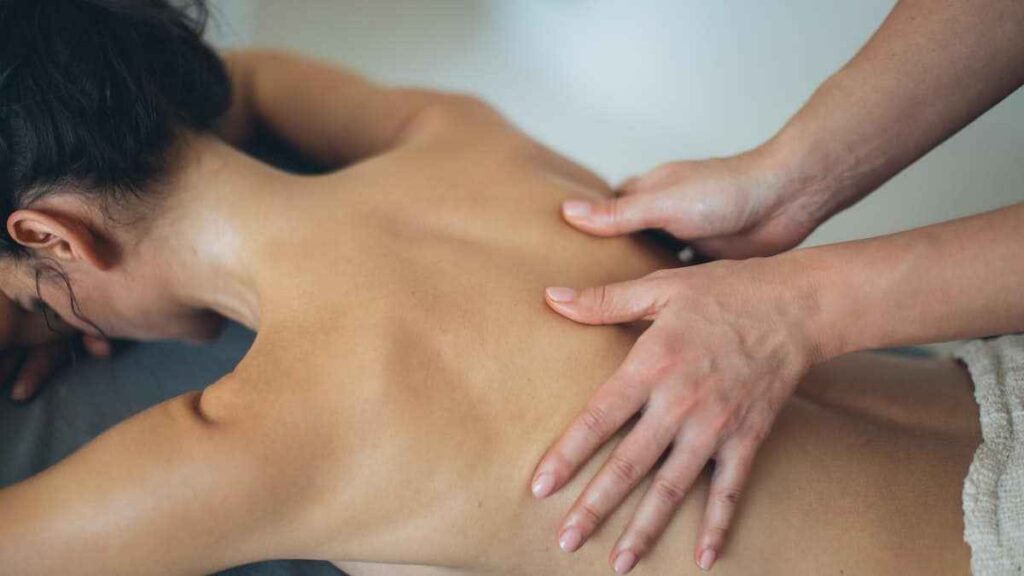 Massagem tântrica ajuda no tratamento da anorgasmia