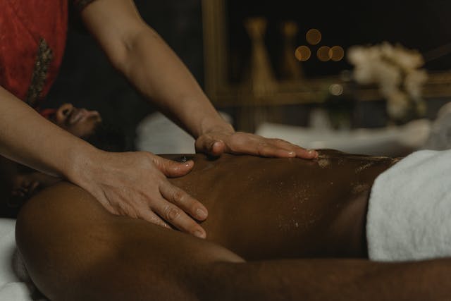 Melhores sites para achar massagem no Brasil sem ficar horas pesquisando
