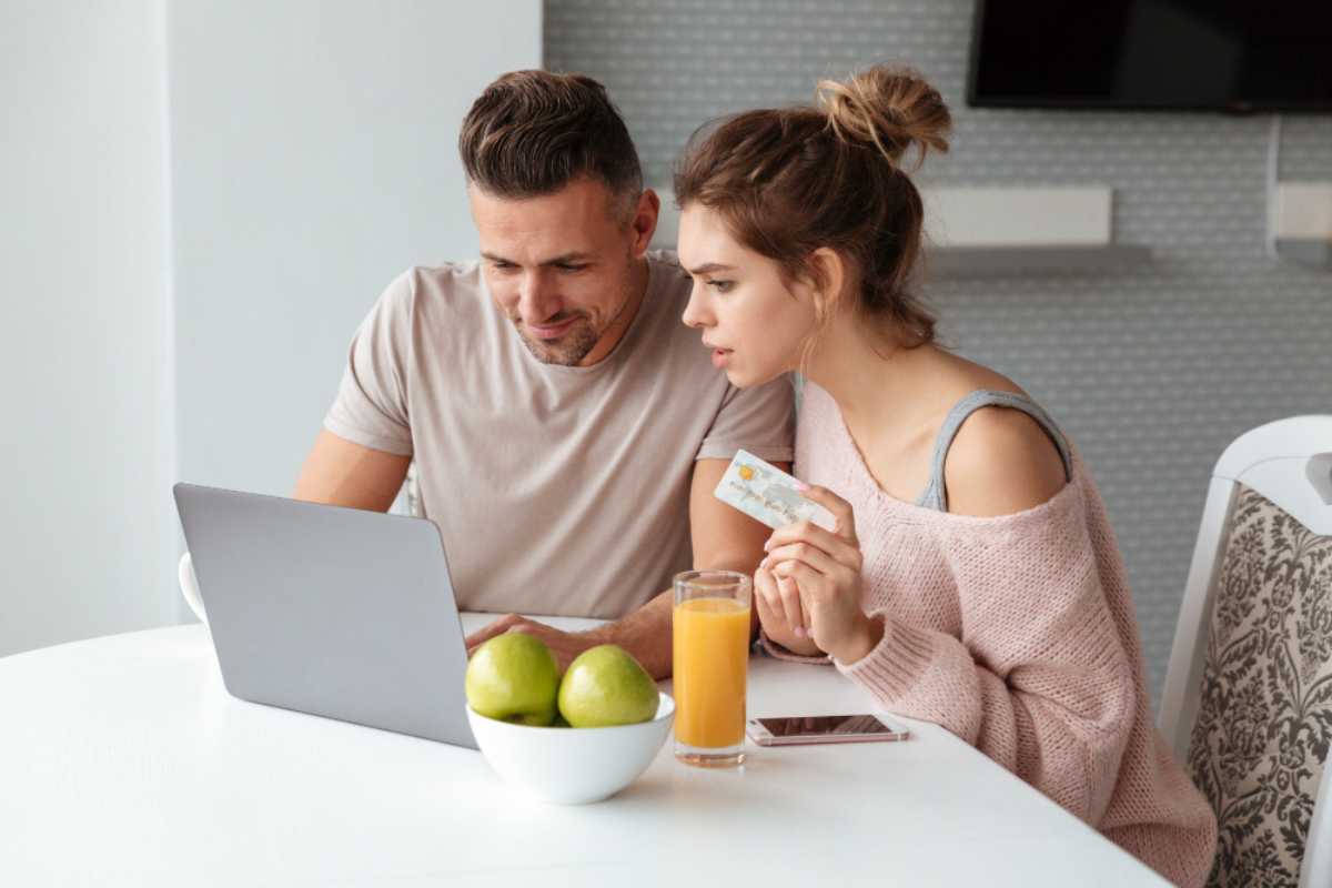 Cartão alimentação se adapta a novos hábitos e reforça seu papel no orçamento familiar Cartão alimentação se adapta a novos hábitos e reforça seu papel no orçamento familiar